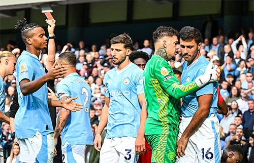 TRỰC TIẾP bóng đá Man City và Nottingham Forest: Rodrigo nhận thẻ đỏ, Man City chỉ còn 10 người

